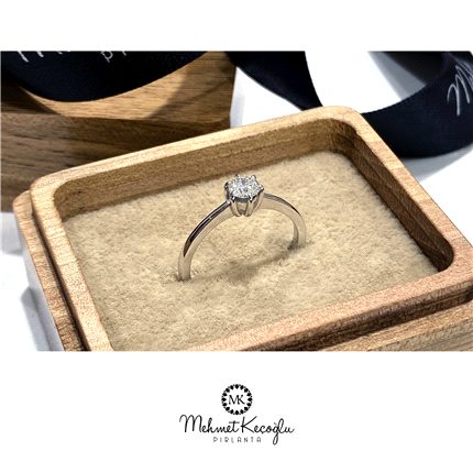 0.22 ct Pırlanta Tektaş Yüzük